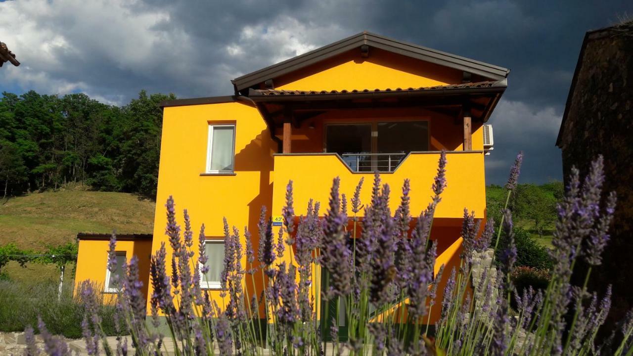 Gasthaus Pocitniska Hisa Dobravlje Exterior foto
